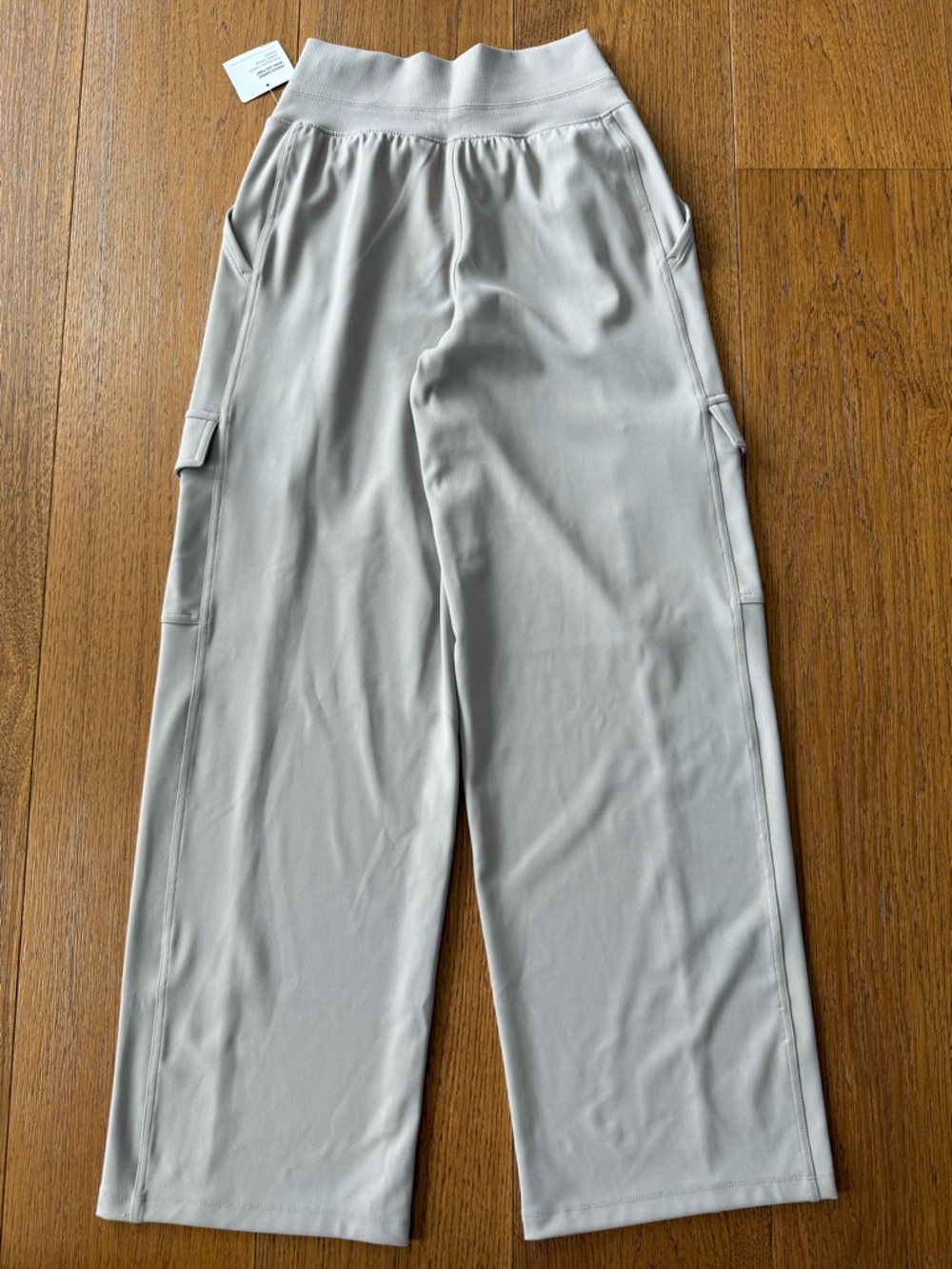 Athleta Venice Cargo Wide Leg Cargo Pants in Light Tan - Picture 2 of 10